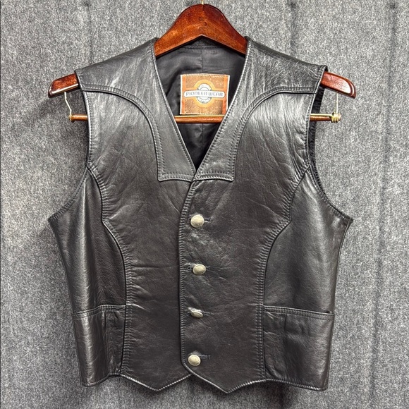 PIONEER WEAR Vintage Black Leather Vest Tailored Fit - Picture 1 of 4